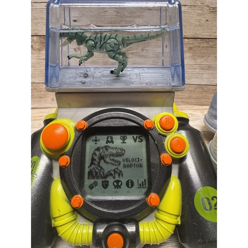 2007 Lot Bio Bytes 5 Animal Electronic Handheld Travel Game Water Tank